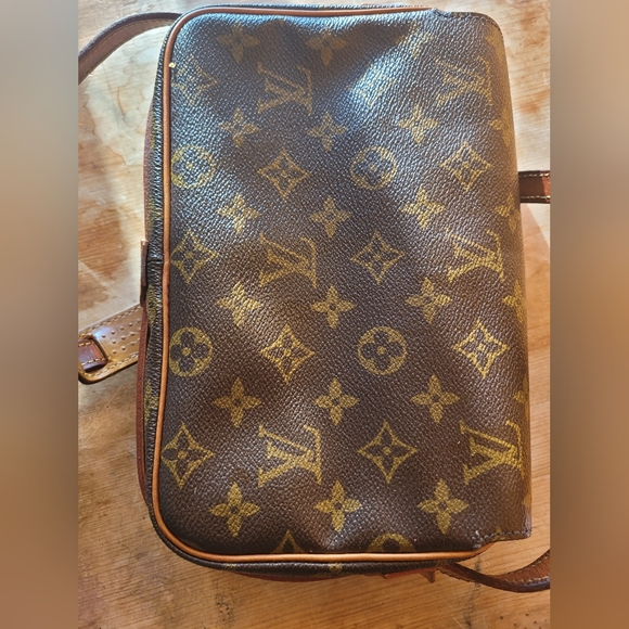 Louis Vuitton St. Germain Crossbody Uimisex Bag - Picture 3 of 4